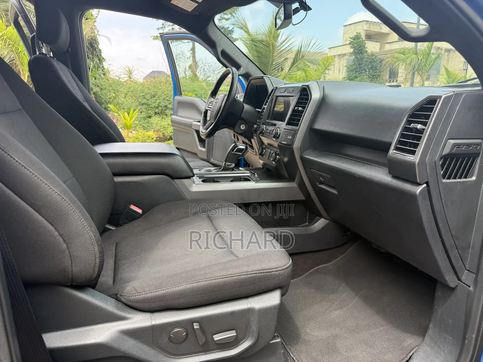 Ford F-150 2020 Blue