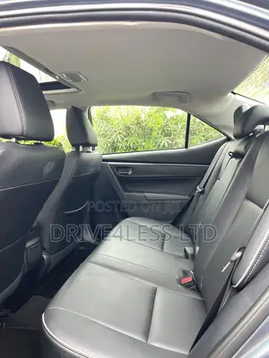 Toyota Corolla S Premium 4dr Sedan (1.8L 4cyl CVT) 2016 Silver