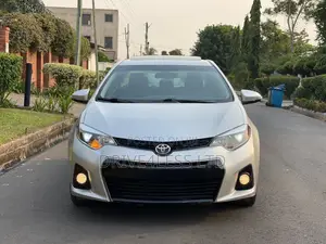 Toyota Corolla S Premium 4dr Sedan (1.8L 4cyl CVT) 2016 Silver
