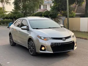 Toyota Corolla S Premium 4dr Sedan (1.8L 4cyl CVT) 2016 Silver