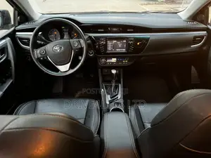 Toyota Corolla S Premium 4dr Sedan (1.8L 4cyl CVT) 2016 Silver