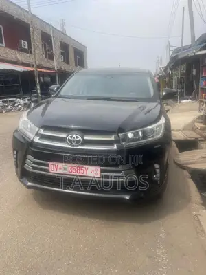 Toyota Highlander LE 4x2 (2.7L 4cyl 6A) 2018 Black