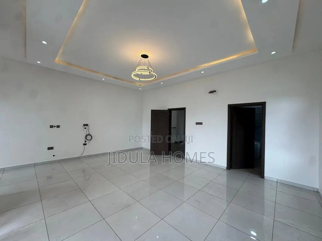 4bdrm Townhouse/Terrace in East Legon Hills, School Junction for sale