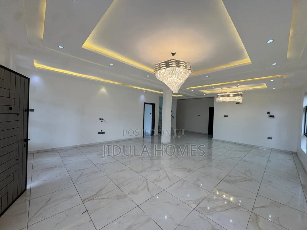 4bdrm Townhouse/Terrace in East Legon Hills, School Junction for sale