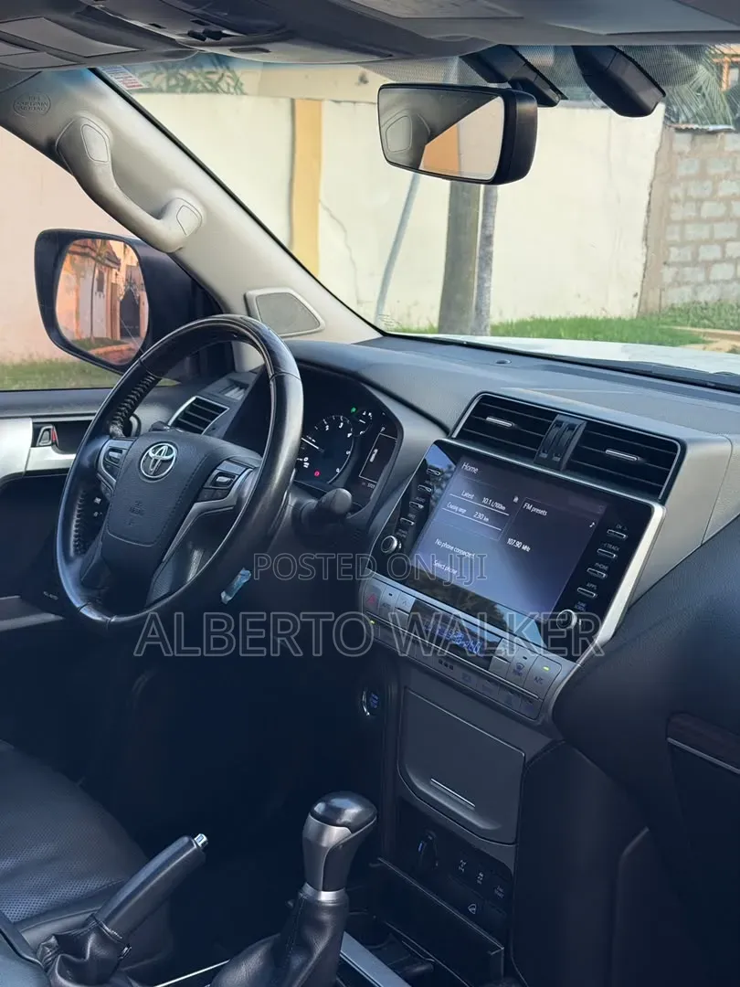 Toyota Land Cruiser Prado 2022 White