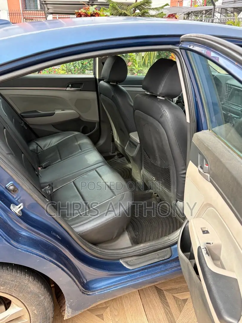 Hyundai Elantra 2018 Blue