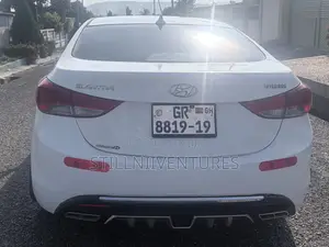 Hyundai Elantra GLS Sedan FWD (1.8L 4cyl 6A) 2013 White