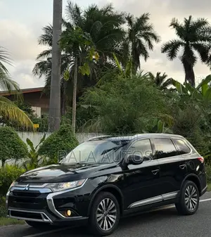 Mitsubishi Outlander 2019 Black