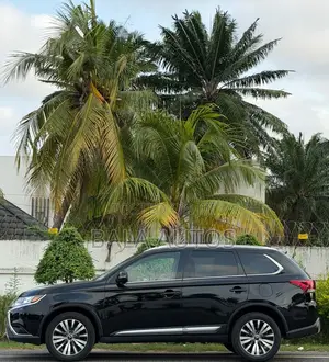 Mitsubishi Outlander 2019 Black