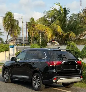 Mitsubishi Outlander 2019 Black