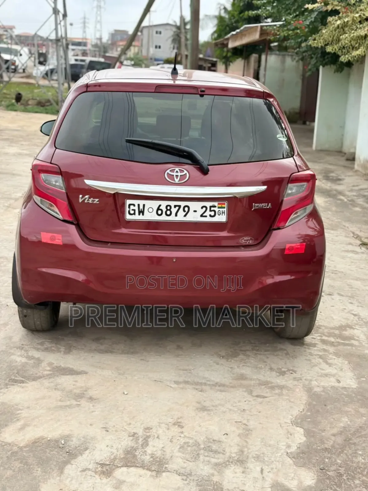 Toyota Vitz 1.3 AWD 5dr 2015 Red