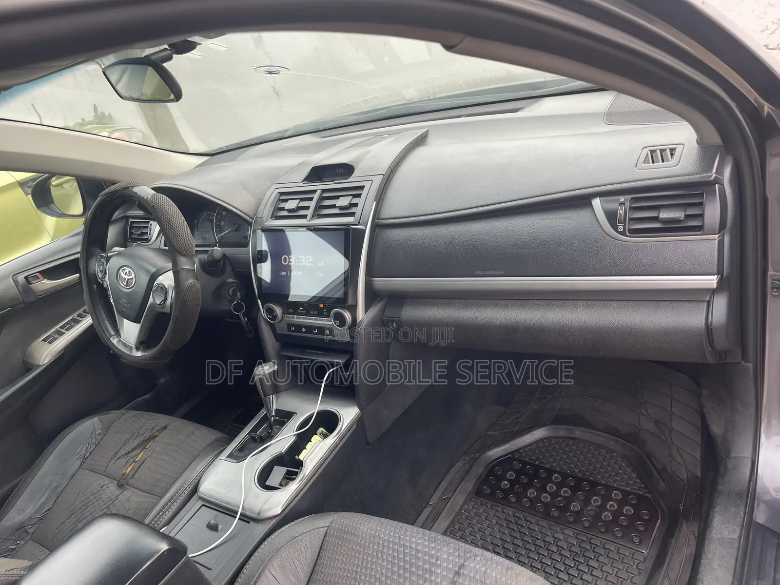 Toyota Camry LE 4dr Sedan (2.5L 4cyl 6A) 2013 Gray