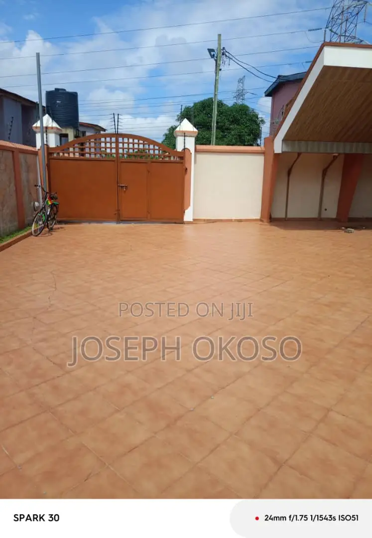 5bdrm Mansion in Little Rock Consult, Dzorwulu for rent
