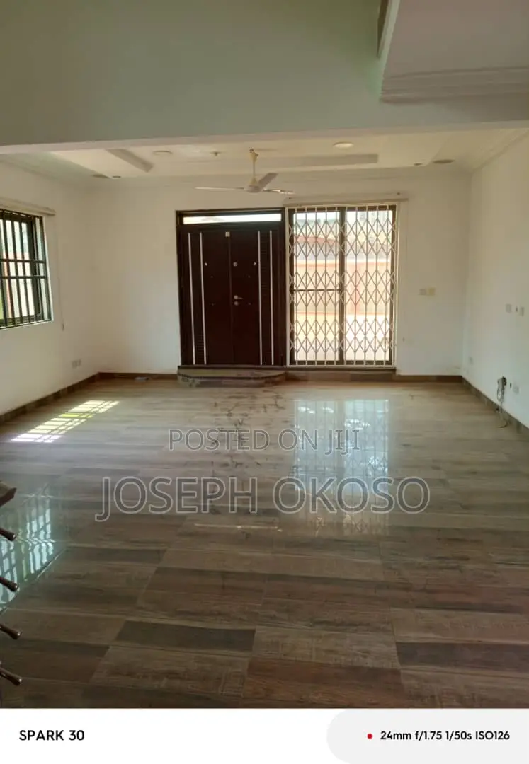 5bdrm Mansion in Little Rock Consult, Dzorwulu for rent
