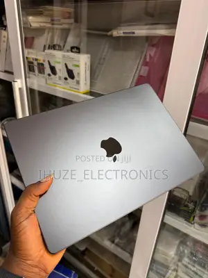 Laptop Apple MacBook Pro 18GB Apple M3 Pro SSD 512GB