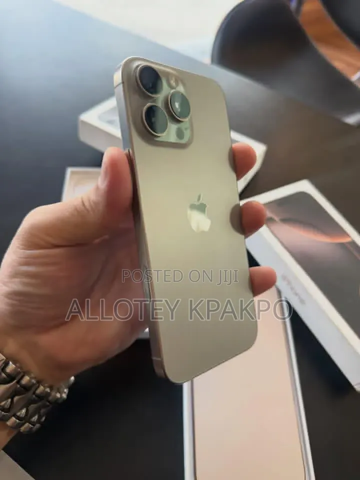 Apple iPhone 15 Pro Max 256 GB Silver