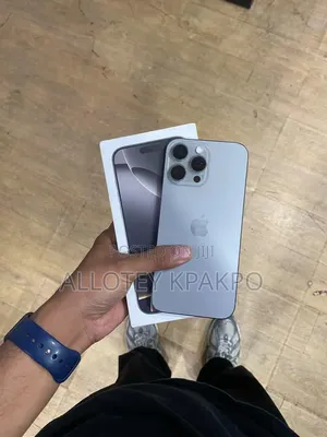 Apple iPhone 15 Pro Max 256 GB Silver