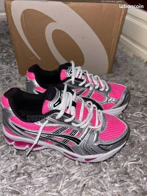Asics Sneakers