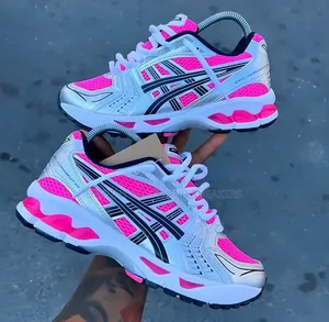 Asics Sneakers