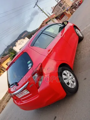Toyota Vitz 1.3 AWD 5dr 2015 Red