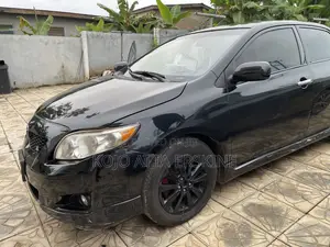 Toyota Corolla LE (1.8L 4cyl 2A) 2018 Black