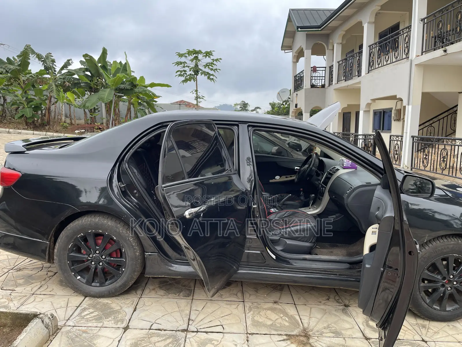 Toyota Corolla LE (1.8L 4cyl 2A) 2018 Black