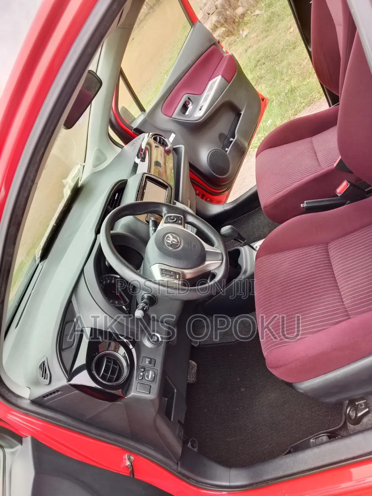 Toyota Vitz 1.3 AWD 5dr 2015 Red