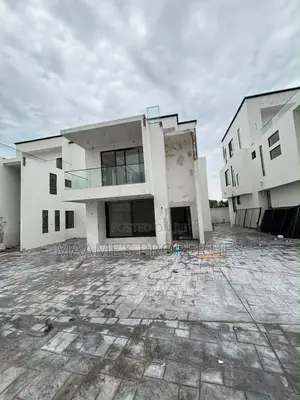 4bdrm Townhouse/Terrace in Airport Residential Area for sale