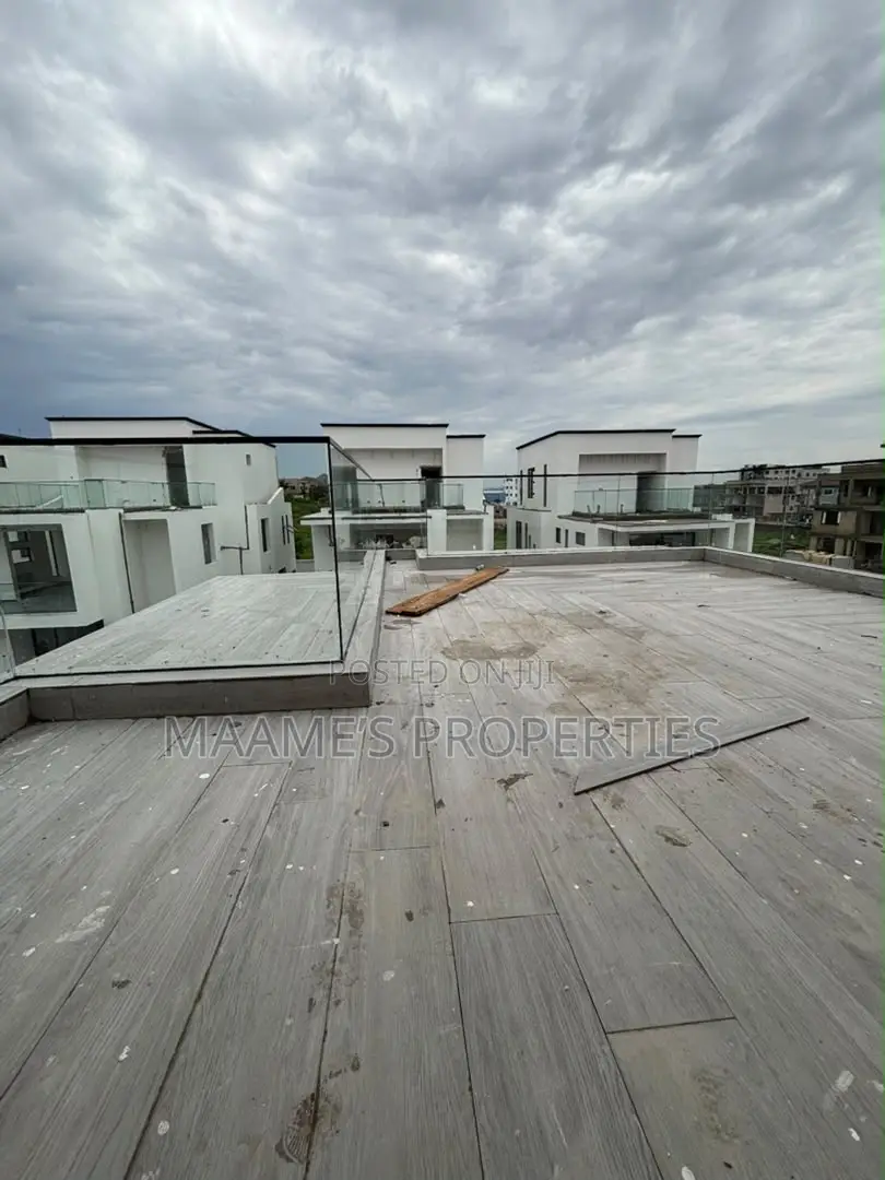 4bdrm Townhouse/Terrace in Airport Residential Area for sale