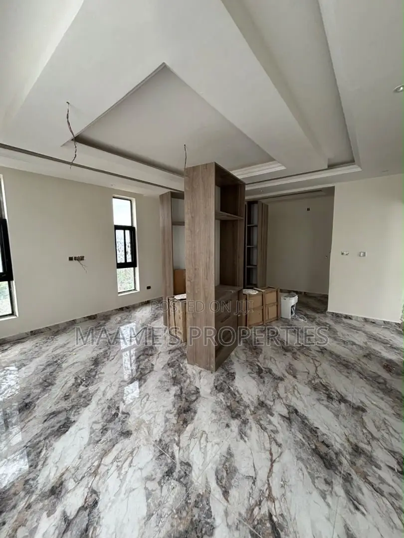 4bdrm Townhouse/Terrace in Airport Residential Area for sale