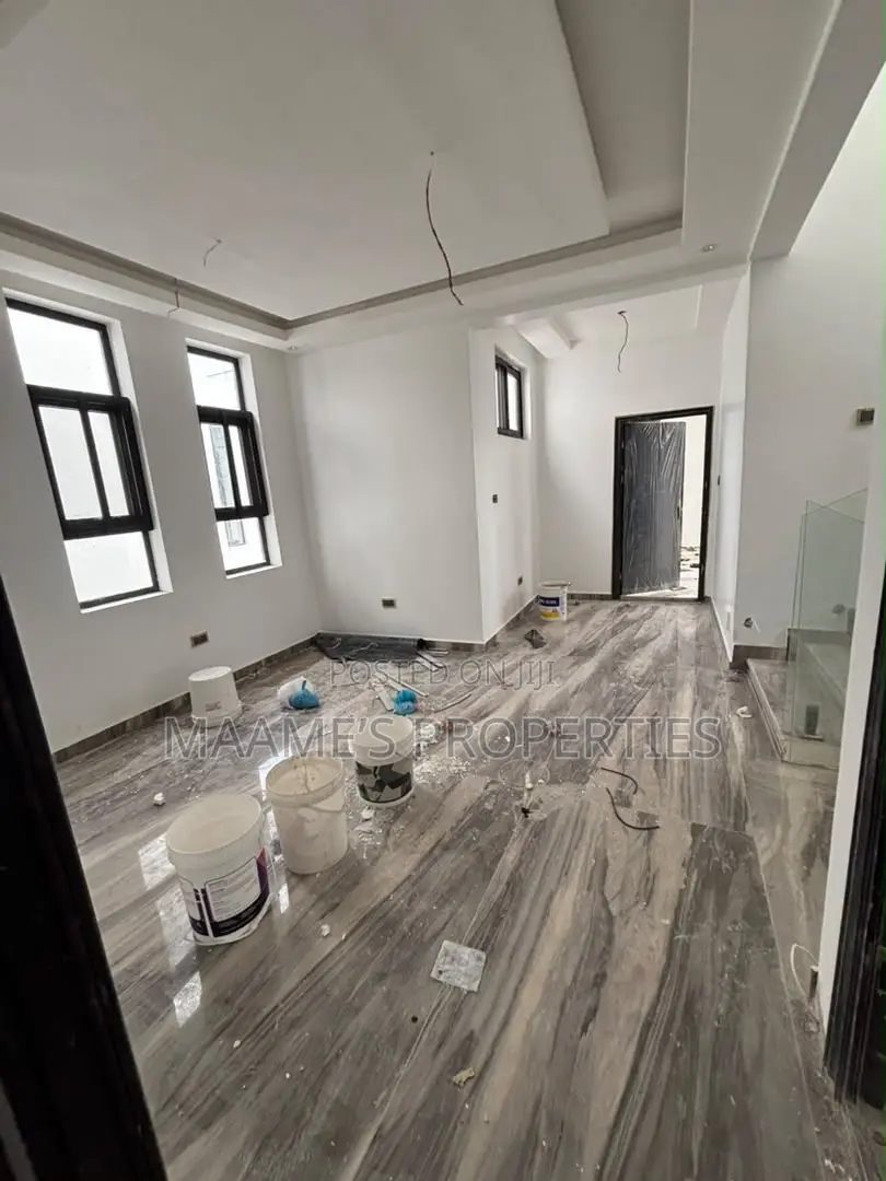 4bdrm Townhouse/Terrace in Airport Residential Area for sale