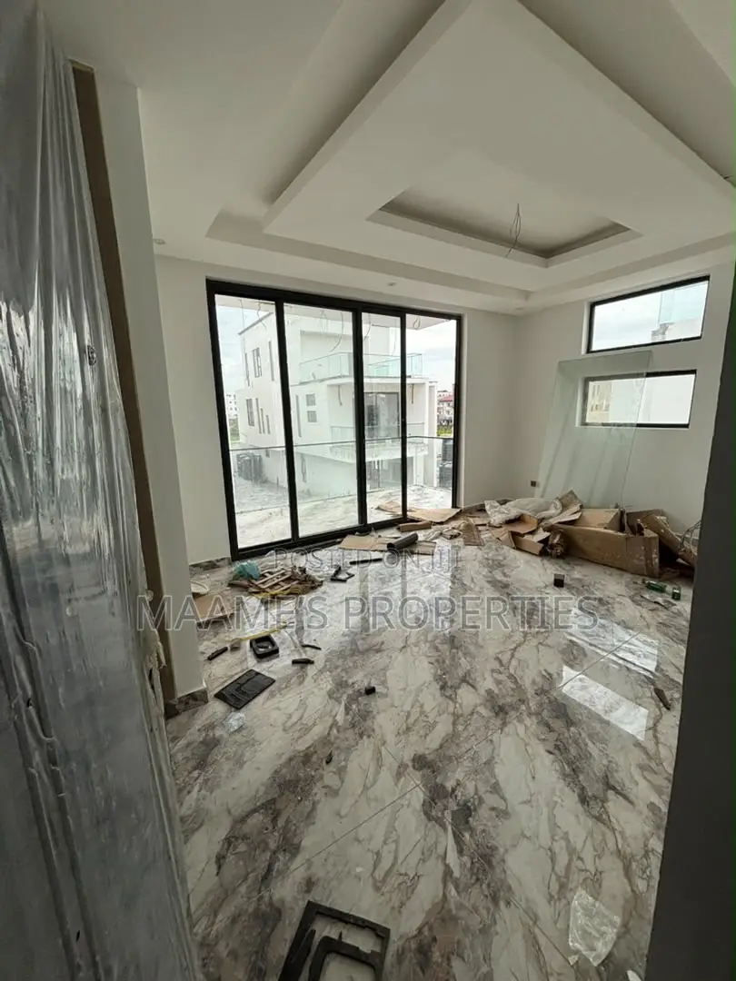 4bdrm Townhouse/Terrace in Airport Residential Area for sale