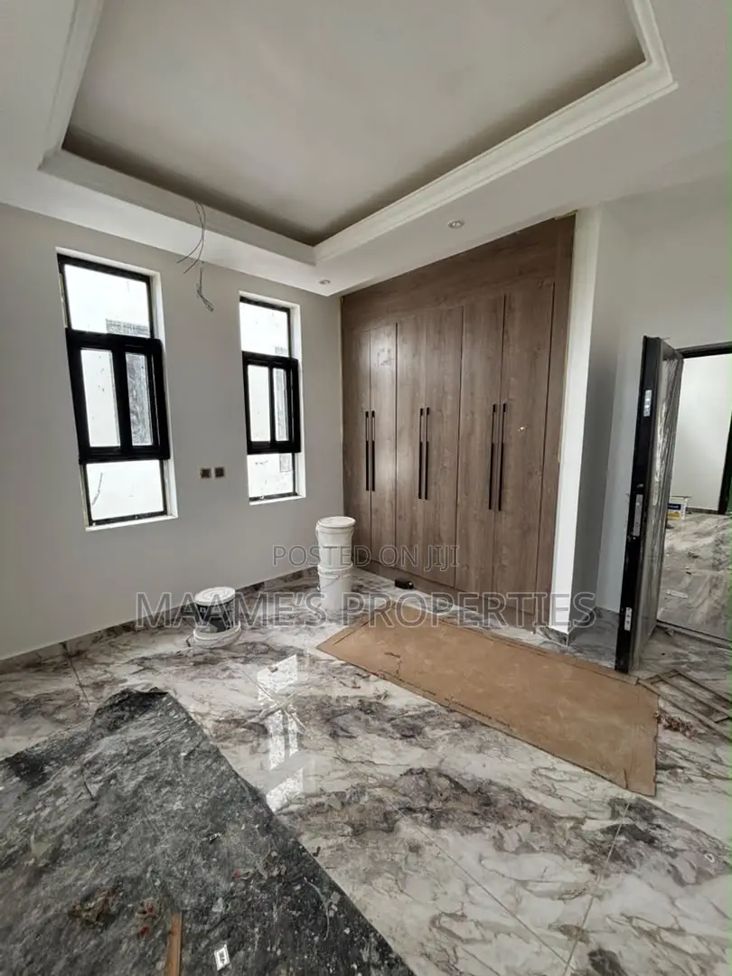 4bdrm Townhouse/Terrace in Airport Residential Area for sale