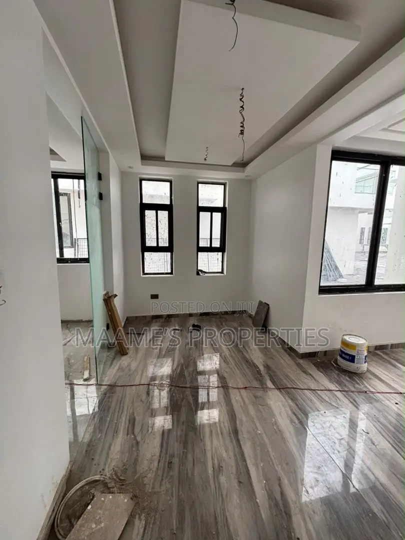 4bdrm Townhouse/Terrace in Airport Residential Area for sale