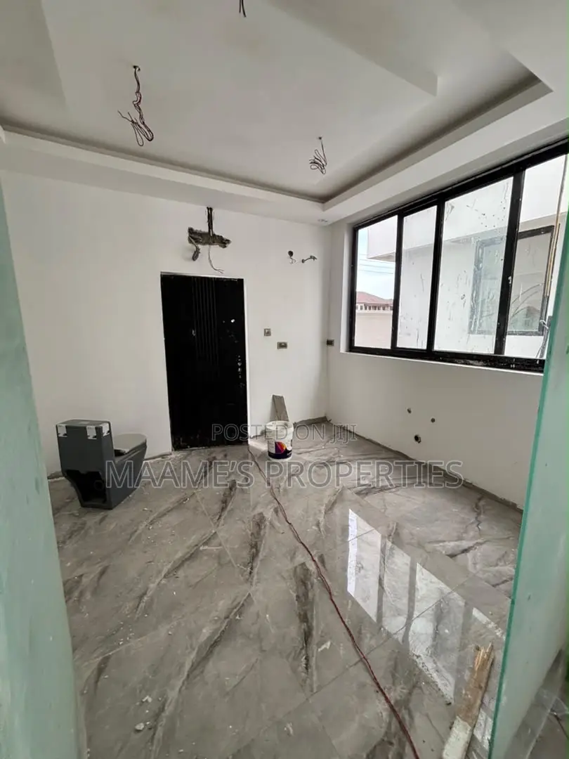 4bdrm Townhouse/Terrace in Airport Residential Area for sale