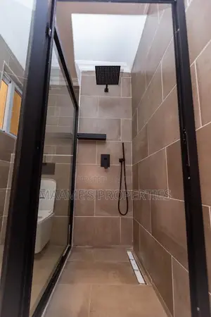 3bdrm Apartment in North Ridge for sale