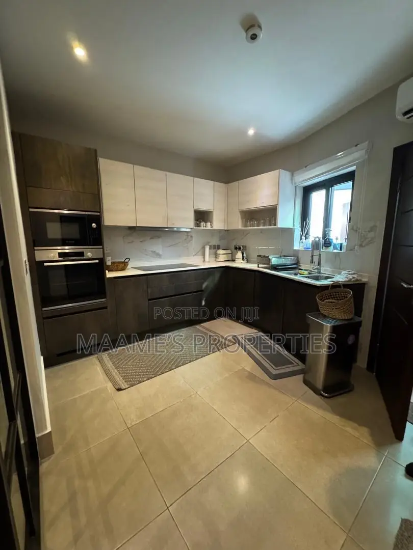 Furnished 4bdrm Townhouse/Terrace in Cantonments for sale