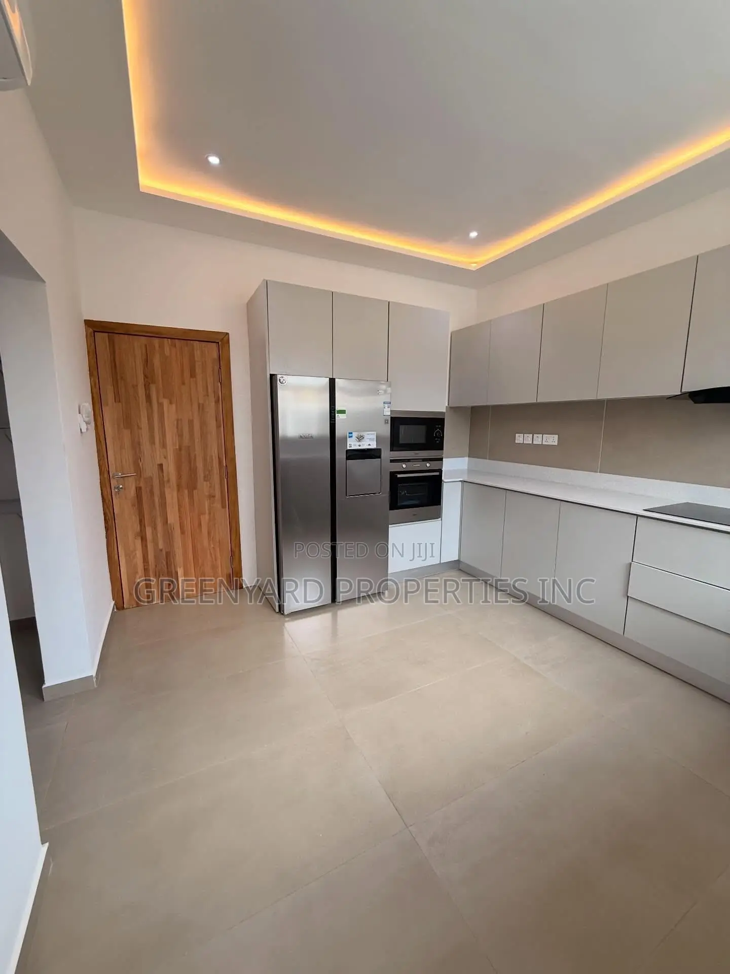4bdrm Townhouse / Terrace in Anc, East Legon for rent
