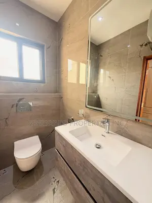 4bdrm Townhouse / Terrace in Anc, East Legon for rent