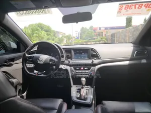 Hyundai Elantra 2017 White