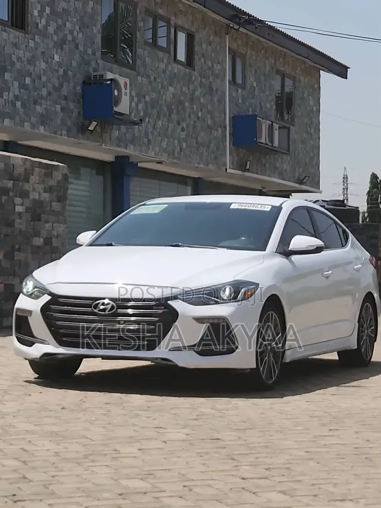 Hyundai Elantra 2017 White