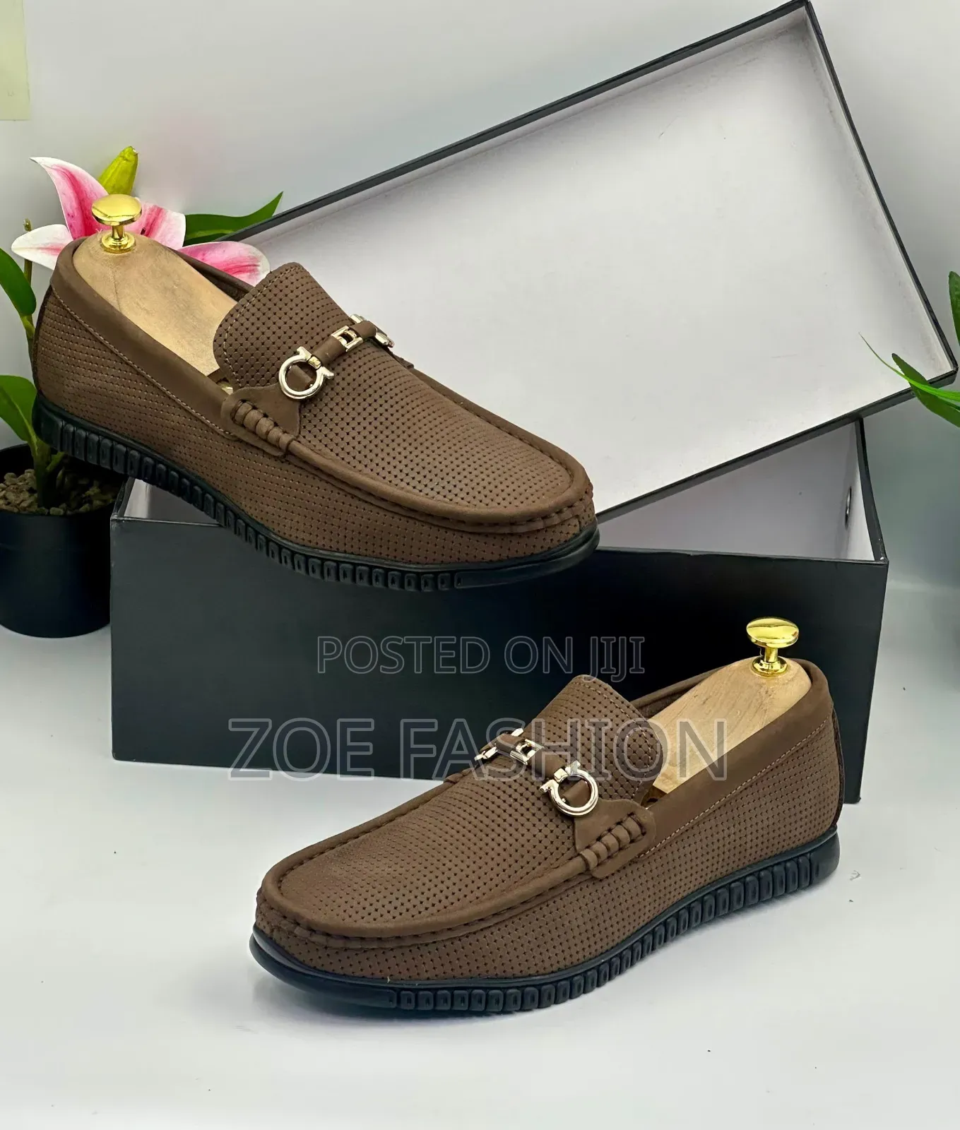 Men's Leather Loafers Shoe( Salvatore Ferragamo)