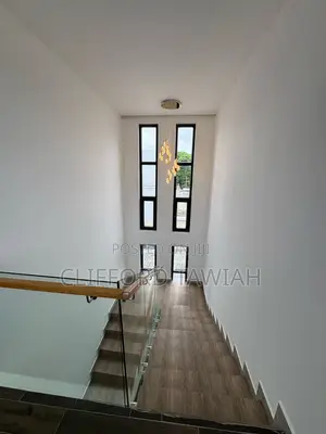4bdrm Townhouse/Terrace in Labone for sale