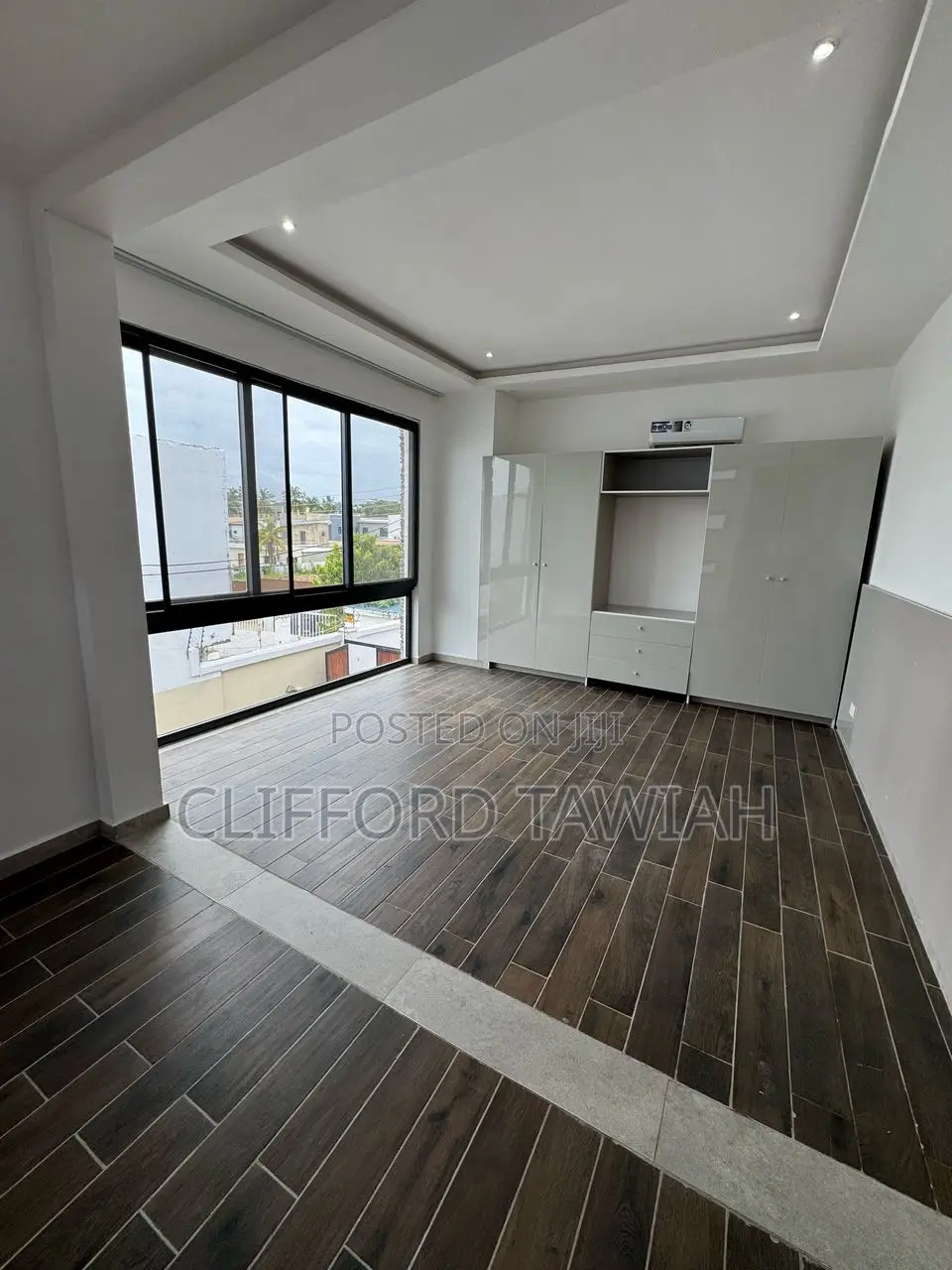 4bdrm Townhouse/Terrace in Labone for sale