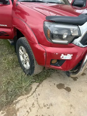 Toyota Tacoma 2015 Red