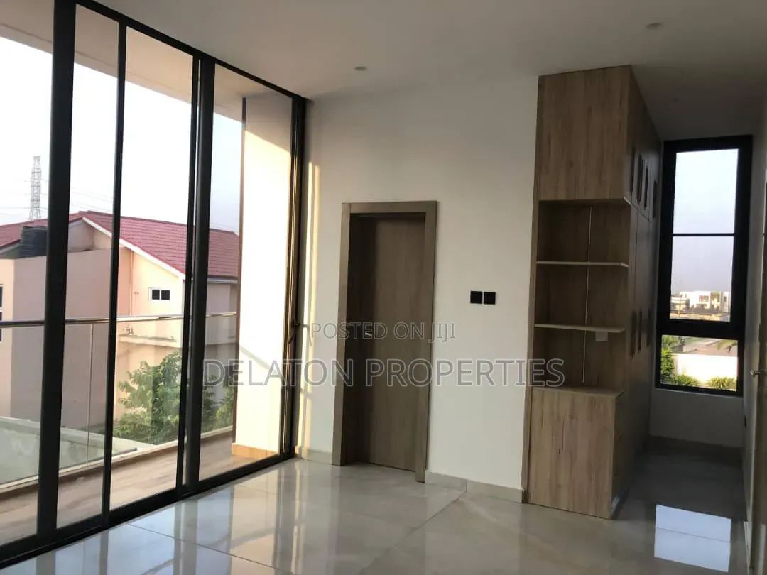 4bdrm House in Airport Residential Area for sale