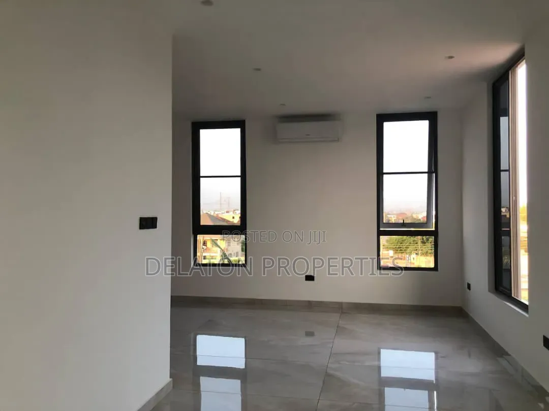4bdrm House in Airport Residential Area for sale