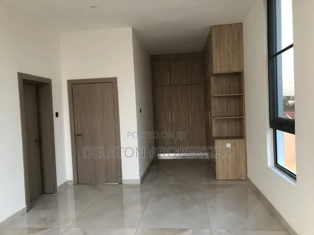 4bdrm House in Airport Residential Area for sale