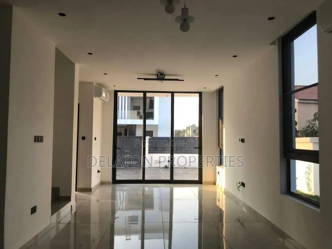 4bdrm House in Airport Residential Area for sale