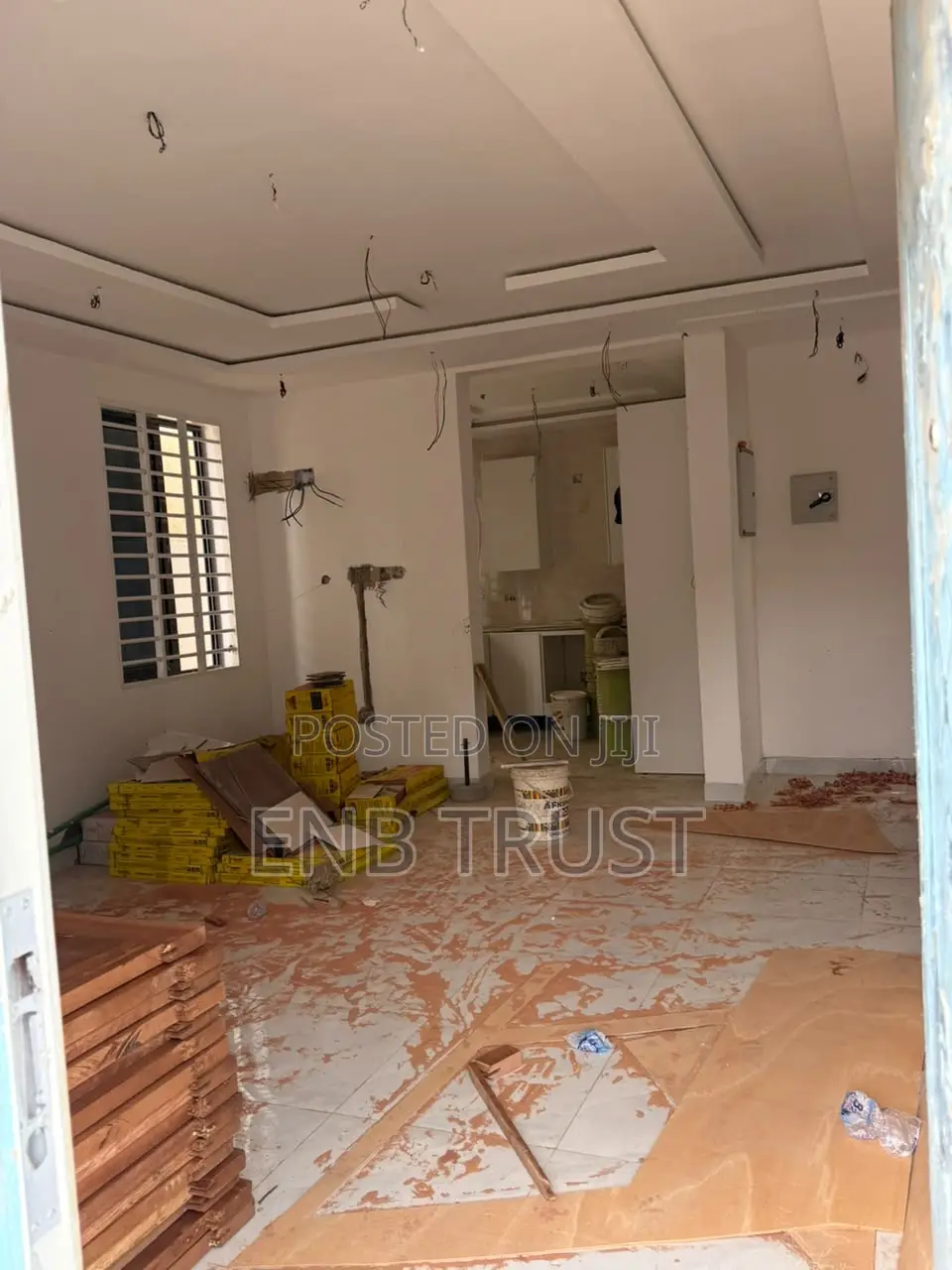 4bdrm Duplex in Sakumono for sale